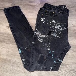 Stylish Black Distressed Skinny Jeans